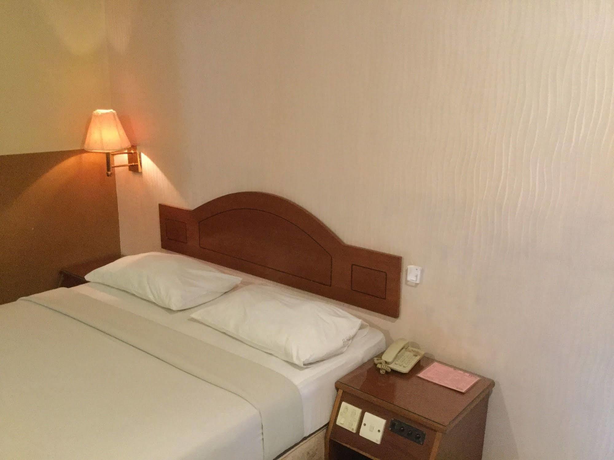 Batam Star Hotel Zewnętrze zdjęcie