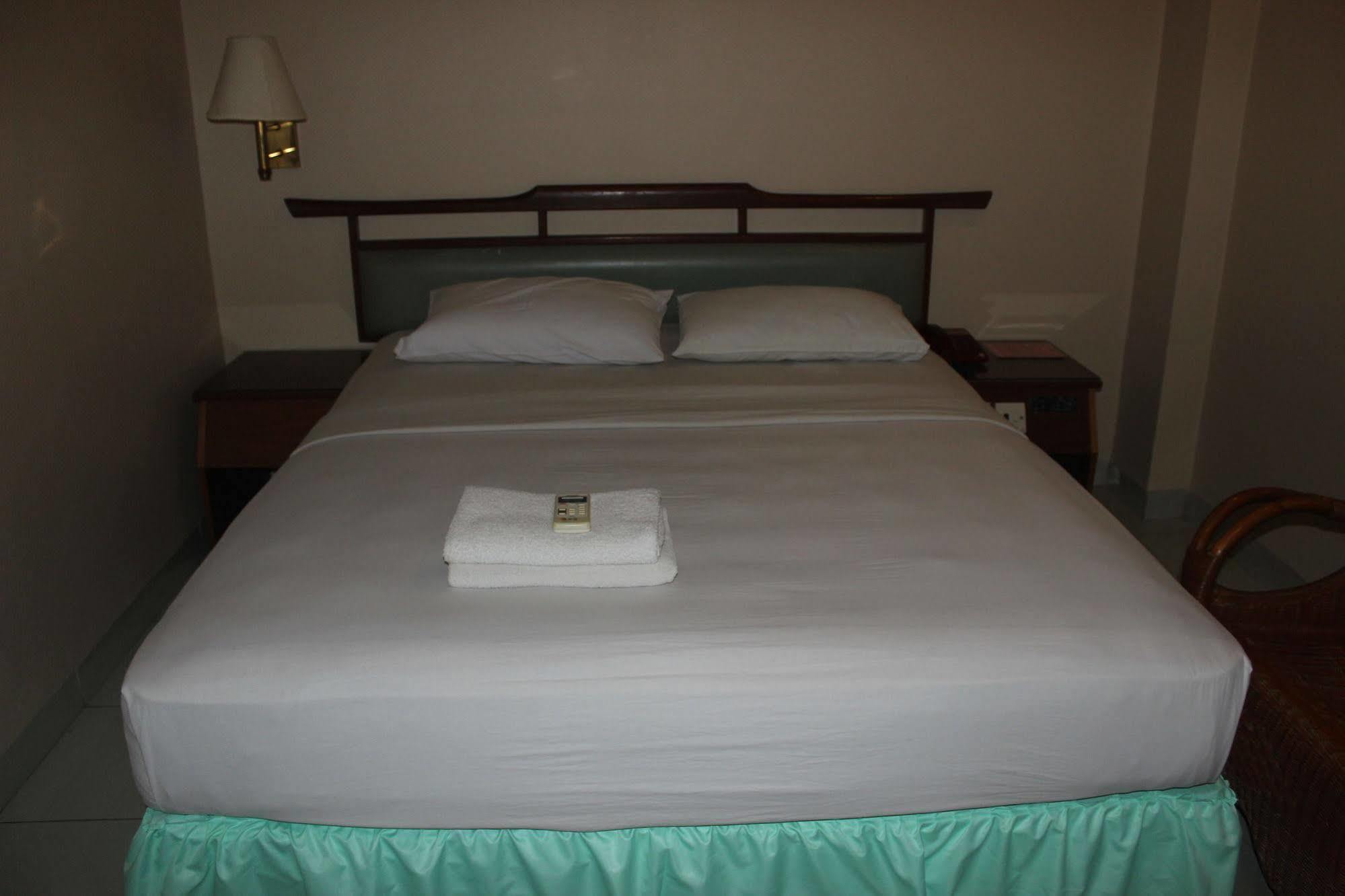 Batam Star Hotel Zewnętrze zdjęcie